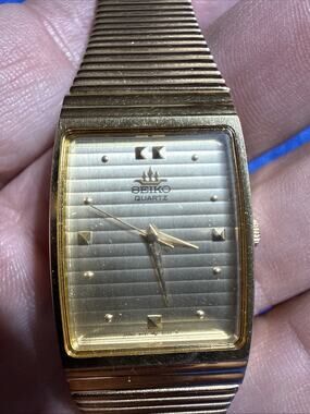 Vintage Seiko Galaxy Tank Quartz Watch 8Y21-5040 Gold Textured Dial Nov 1988 🌞